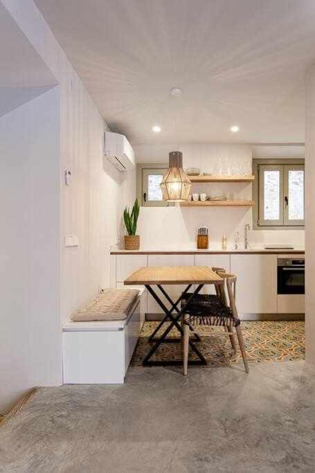 Velo Vern 1 Beautiful New Apartment 2 Bed Ensuite Girona Exteriör bild